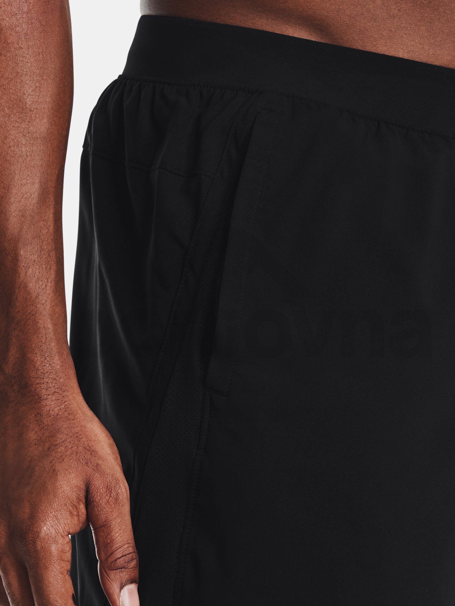 Kraťasy Under Armour Launch SW 7'' Short-BLK