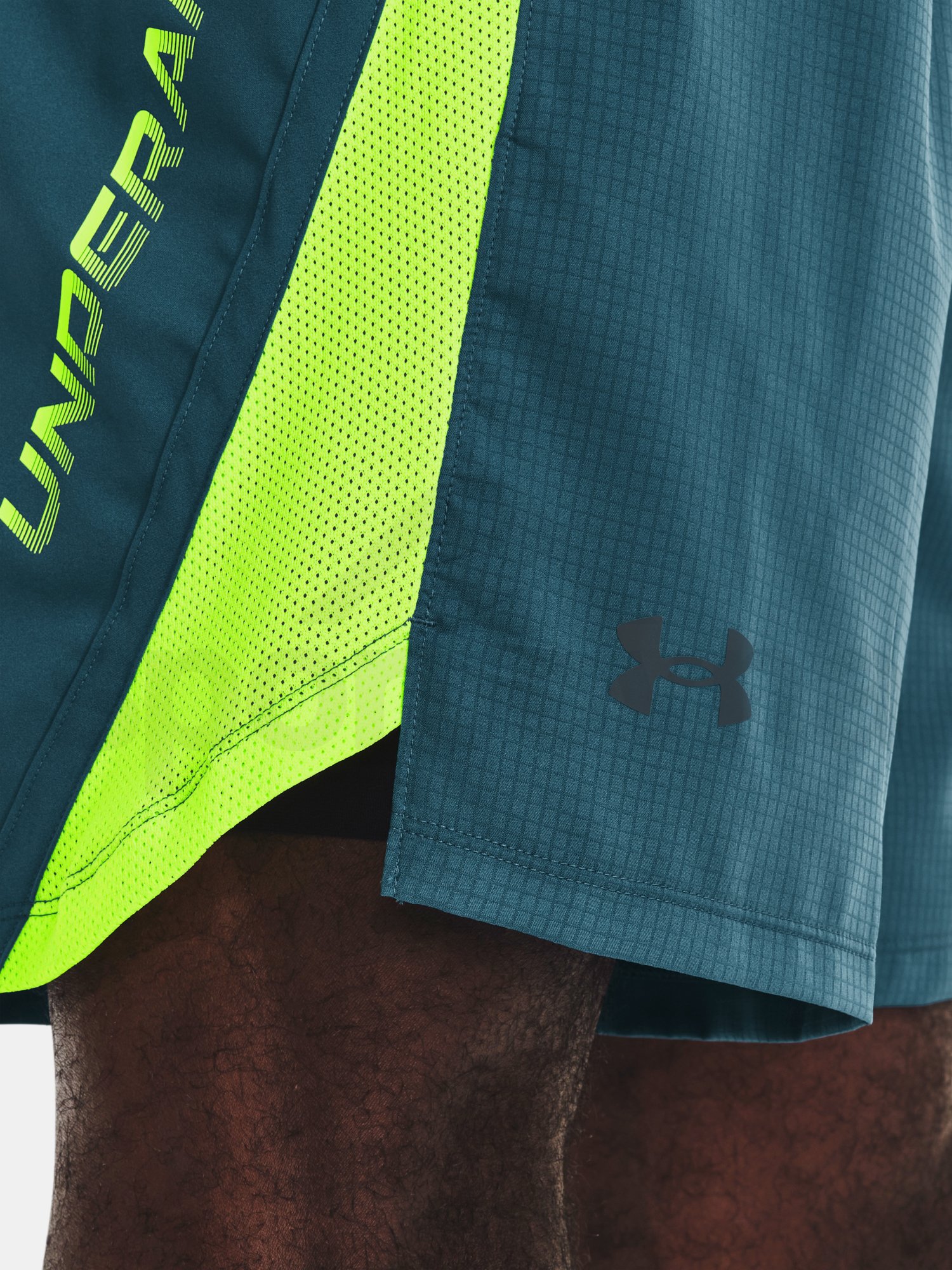 Šortky Under Armour UA LAUNCH 7'' GRAPHIC SHORT - modrá