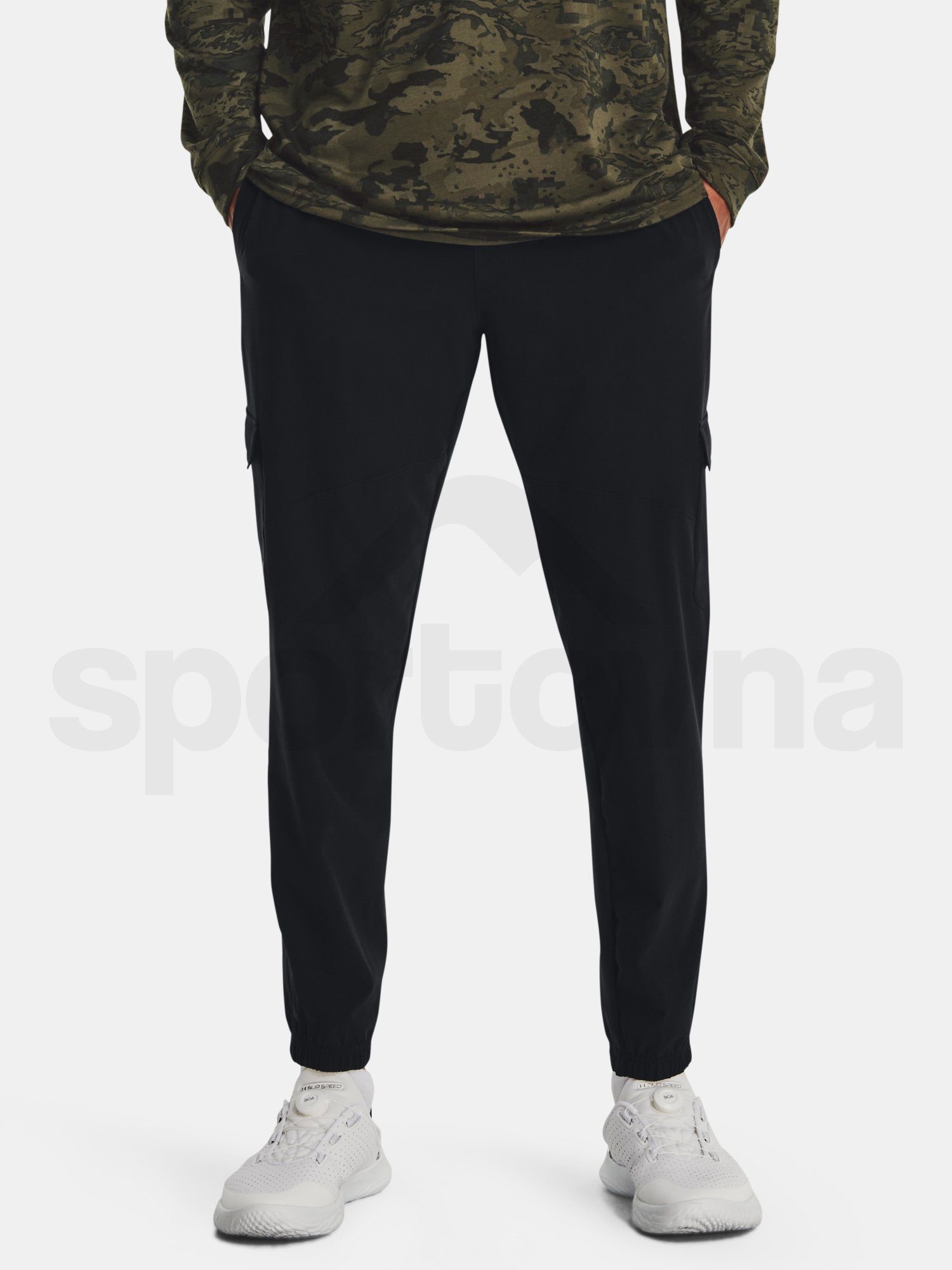 Sportovní kalhoty Under Armour UA Stretch Woven Cargo Pants-BLK