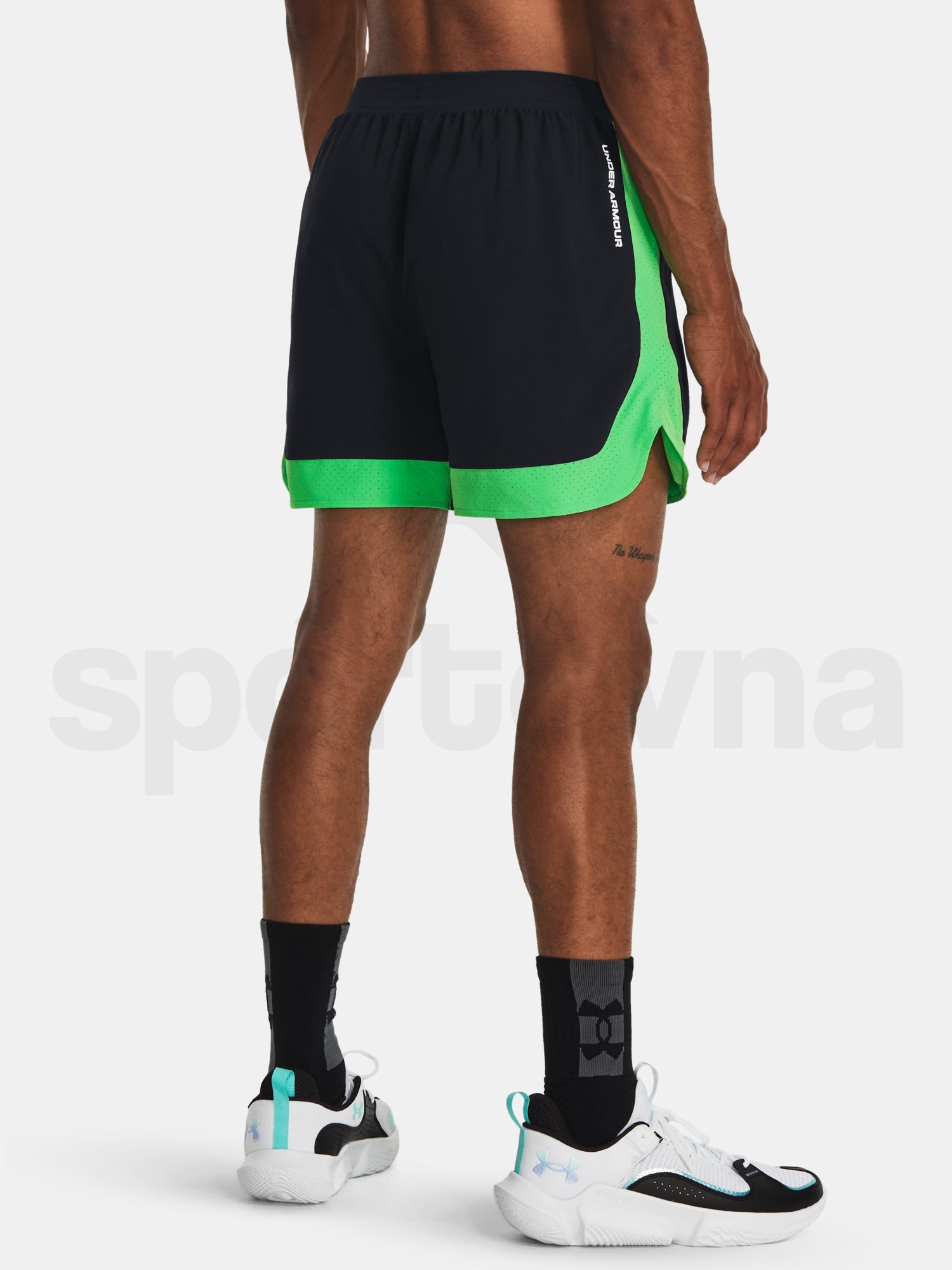 Kraťasy Under Armour UA Baseline 5in Short-BLK