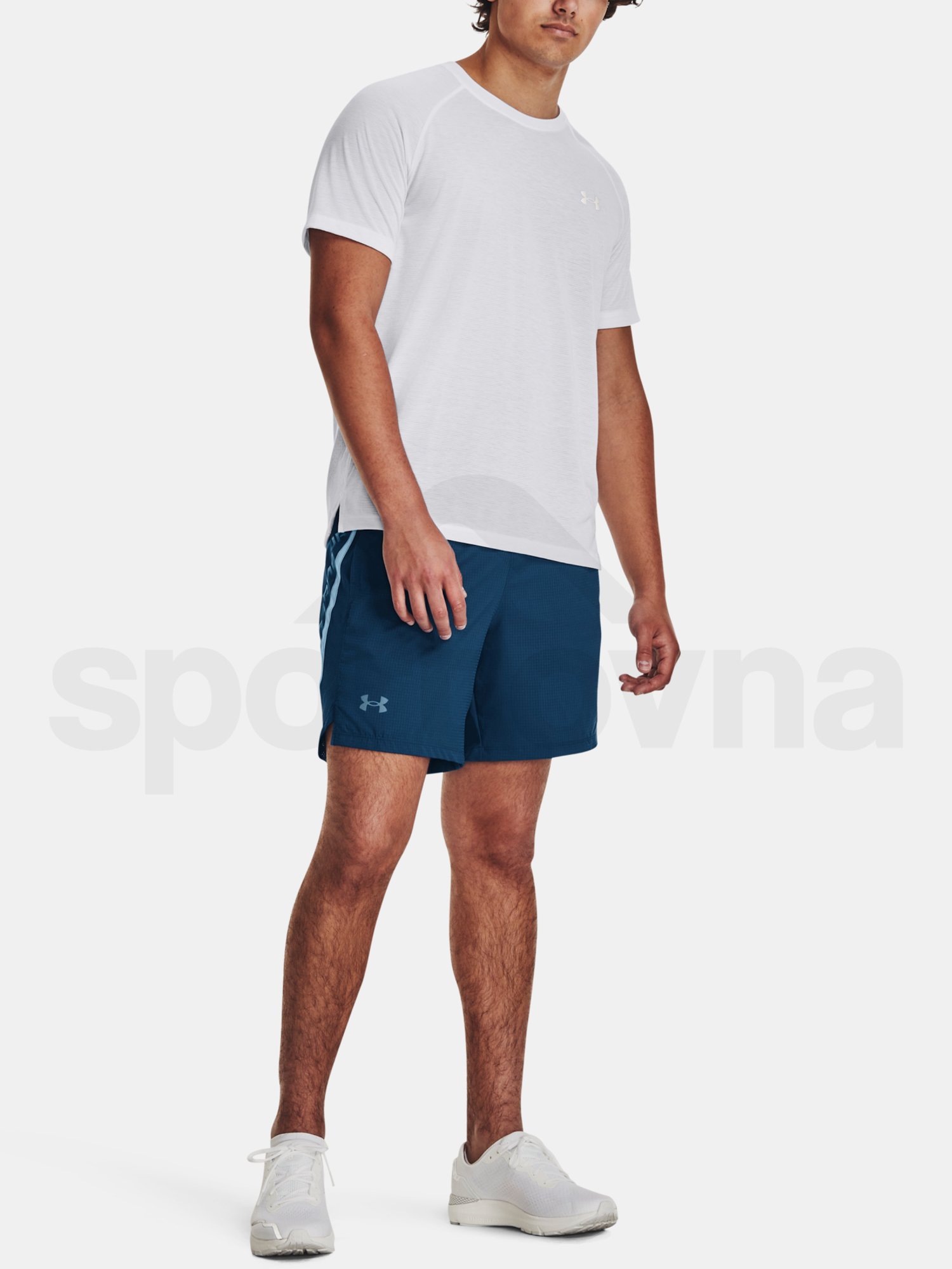 Šortky Under Armour UA LAUNCH 7'' GRAPHIC SHORT - modrá