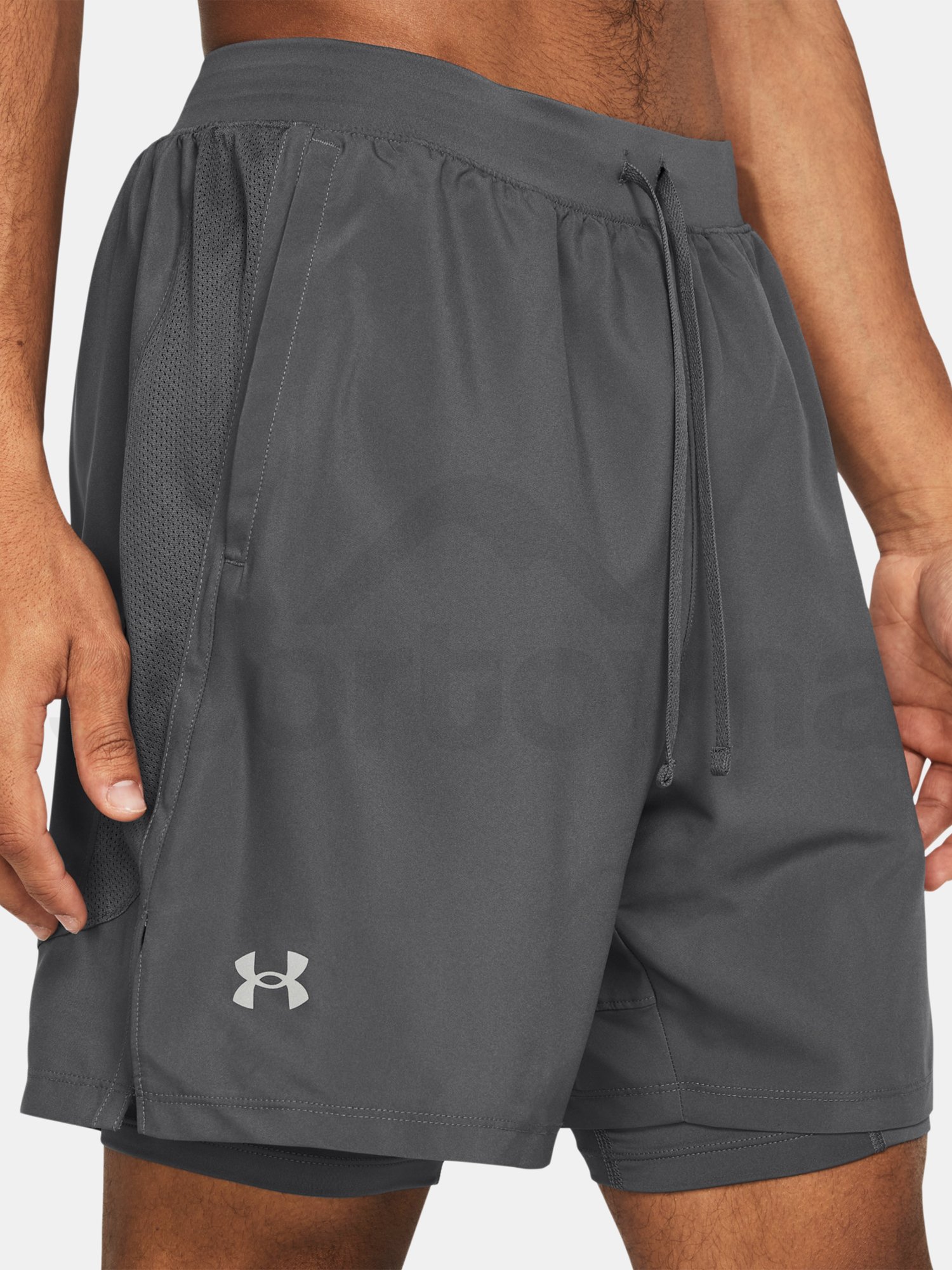 Šortky Under Armour UA LAUNCH 7'' 2-IN-1 SHORTS - šedá