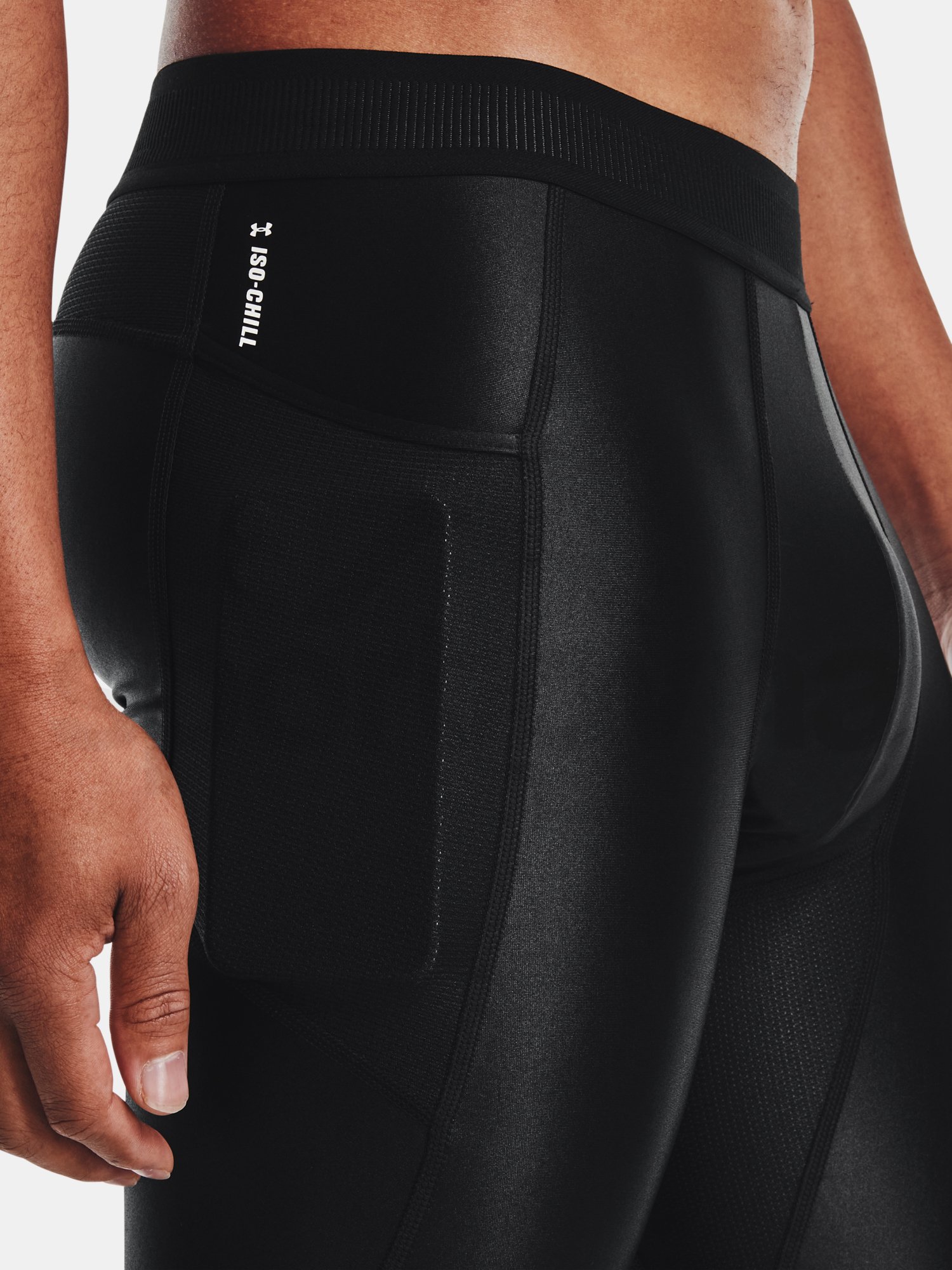 Legíny Under Armour UA HG IsoChill Leggings-BLK