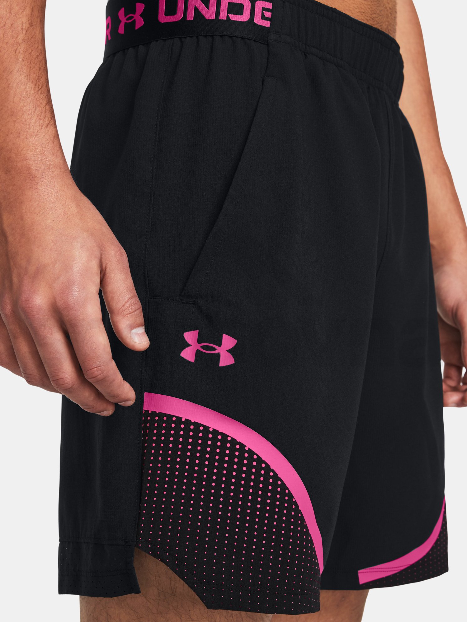 Šortky Under Armour UA Vanish Woven 6in Grph Sts-BLK