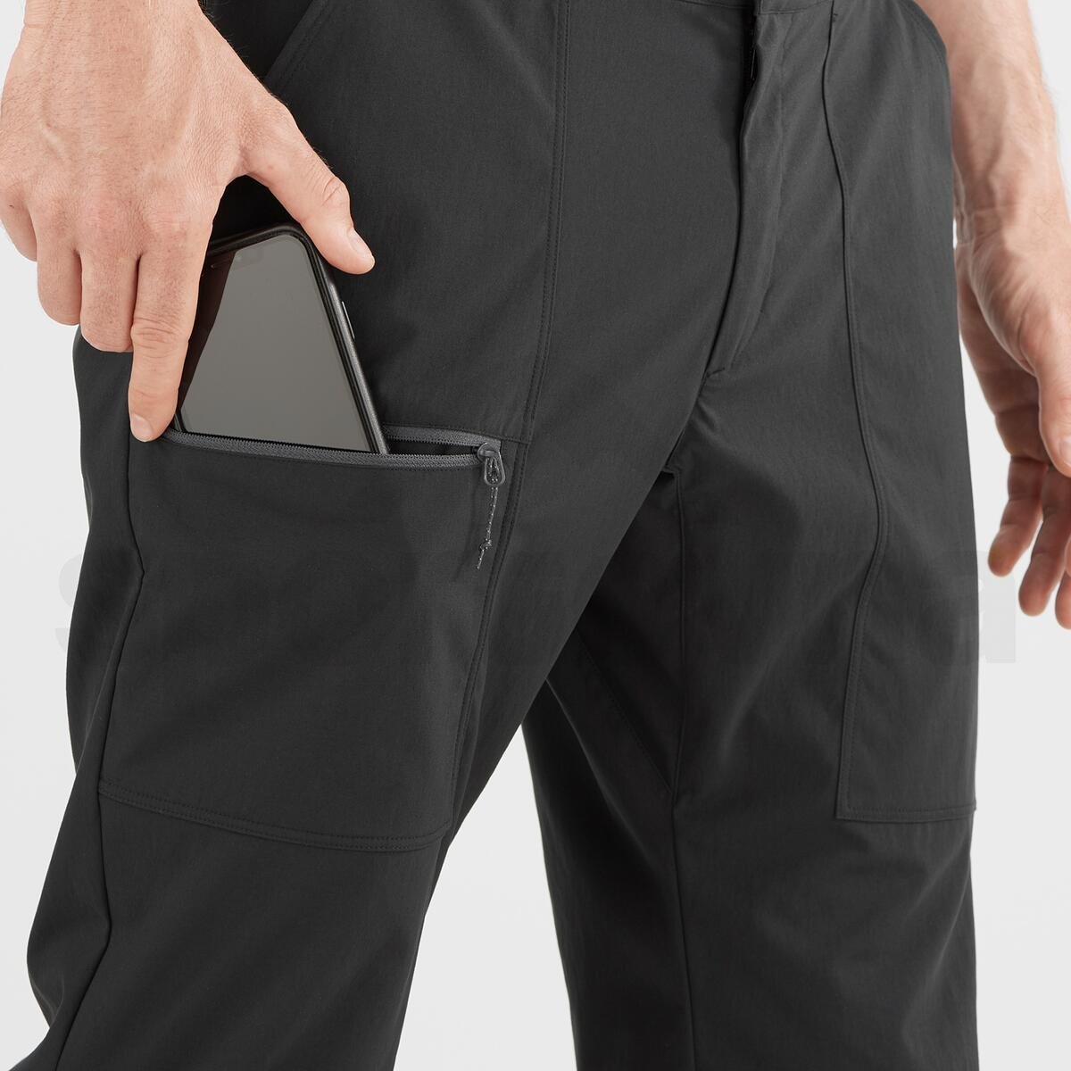 Kalhoty Salomon OUTRACK PANTS M - černá (prodloužená délka)