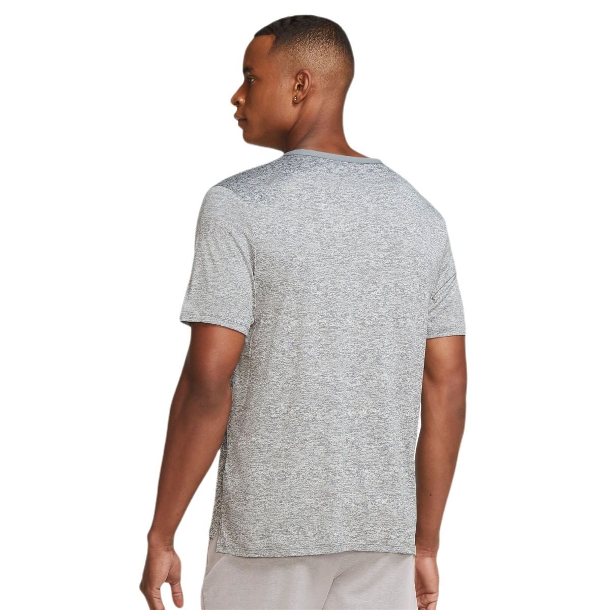 Tričko Nike Dri-Fit Rise 365 M - sivá